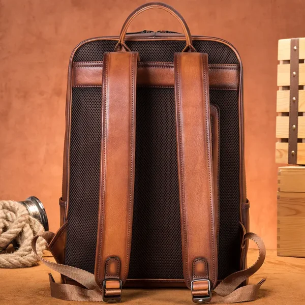 14 Tooling Vintage Men Genuine Leather Backpack Low MOQ Bulk Wholesale Private Label