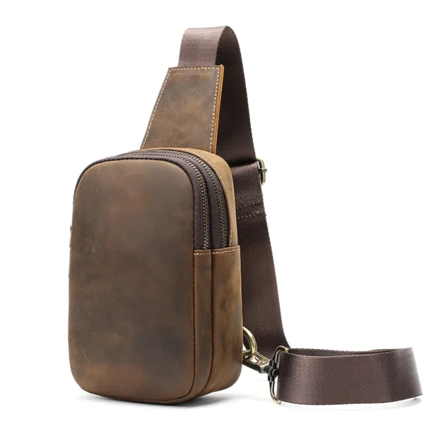 首图白底图 Brown leather sling bag, white background