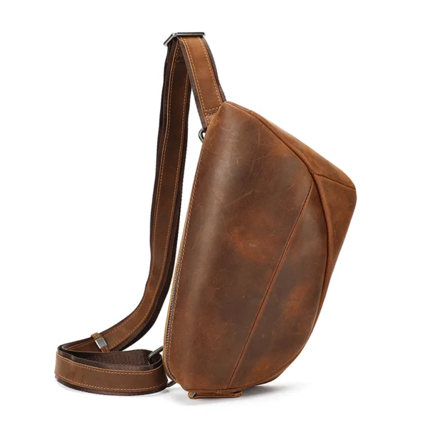 首图白底图 Vintage brown leather sling bag, white background