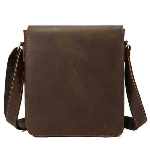 首图白底图 Vintage brown leather briefcase, white background