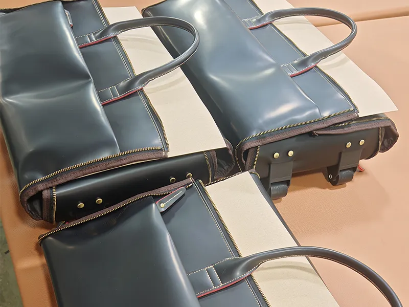 Batch of finished wholesale genuine leather bags before shipment