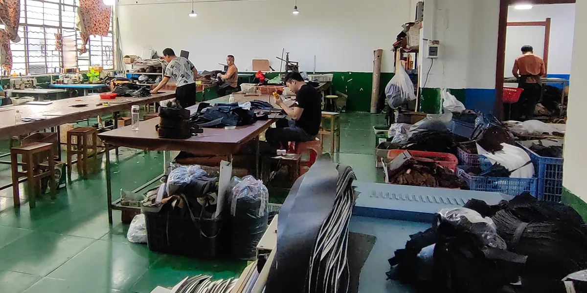 leather backpack manufacturer