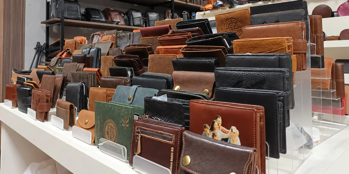 custom leather wallet manufacturer