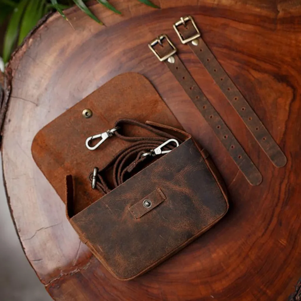 Coffee universal saddlebag style S1006 with mounting and shoulder straps