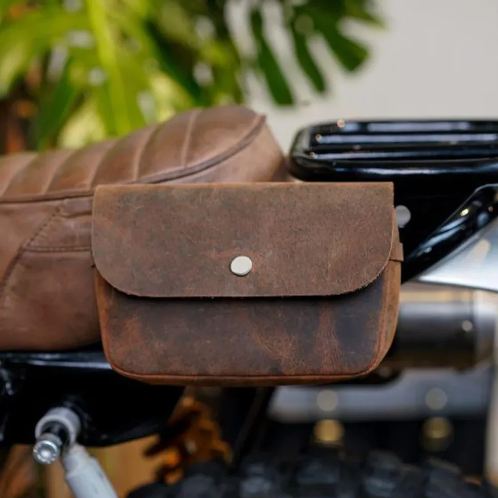 Coffee leather saddle bags motorcycle style S1006 mounted on a bike