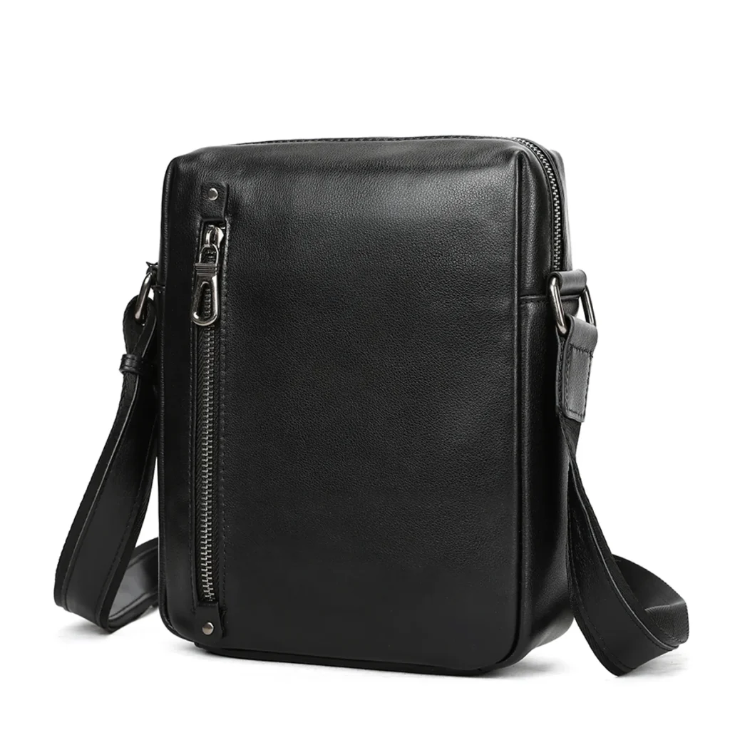 black crossbody bag style G8609 in cowhide